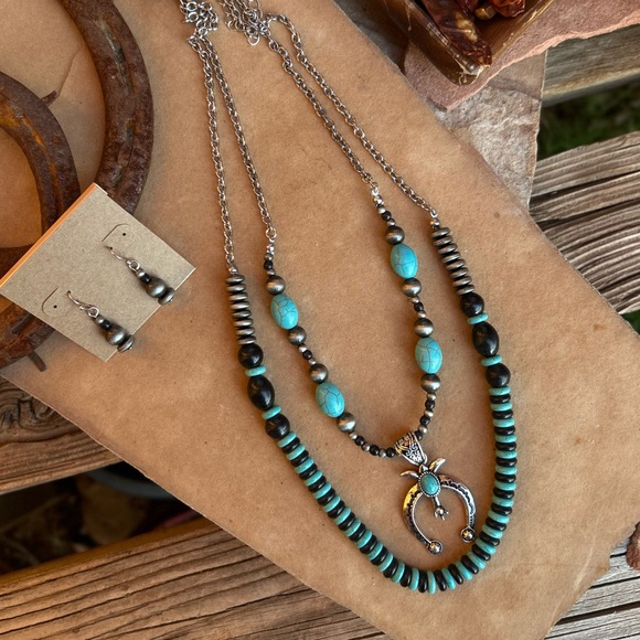 Son Paises Jewelry - Turquoise and Silver Two Layer Necklace Set NWT
